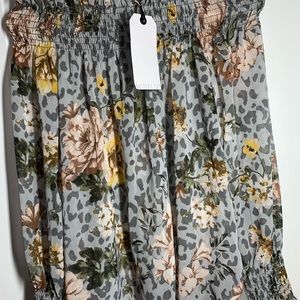 Potter’s Pot off the shoulder top size medium animal print with flowers floral